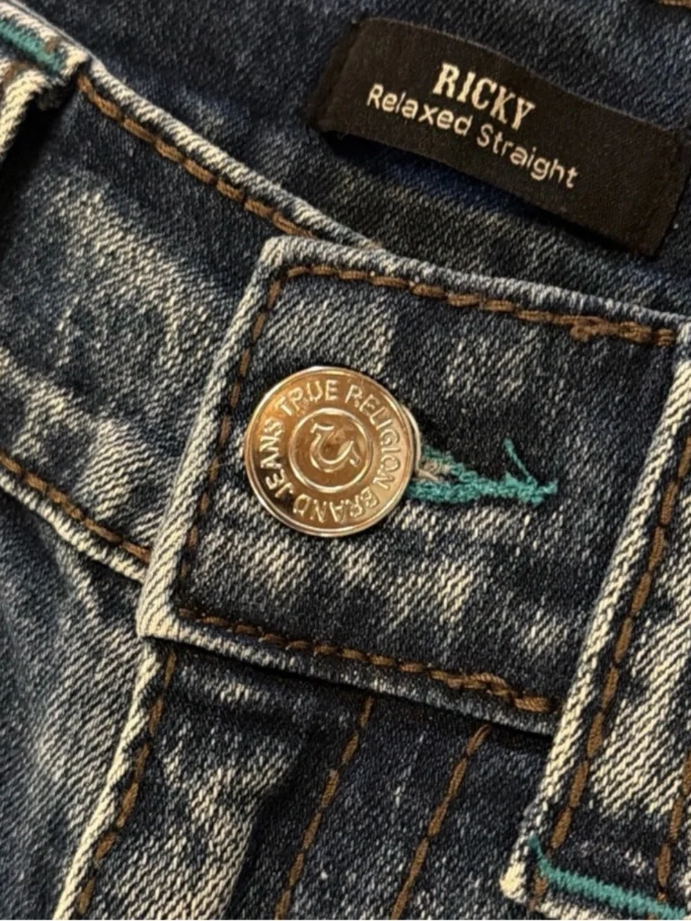True Religion Men’s Ricky Straight Flap Pocket 30x34 (32x34) Turquoise Stitching
